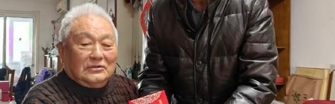 九游体育-宋凯春节前看望足坛元老年维泗，在家每天都关注冬奥